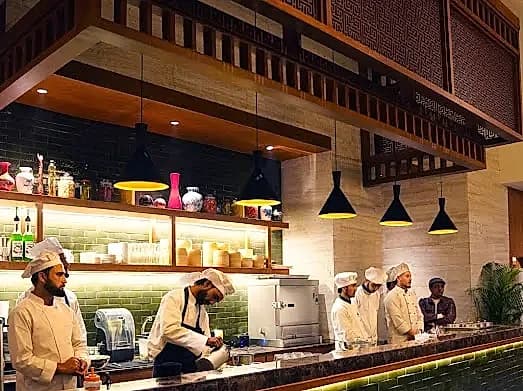 Main Canal Faisalabad restaurant story